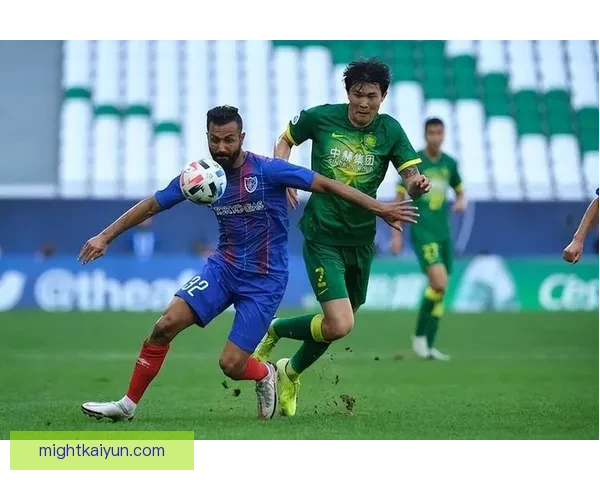 金玟哉慈善活动表现稳健，积极影响社区，球迷反响热烈。