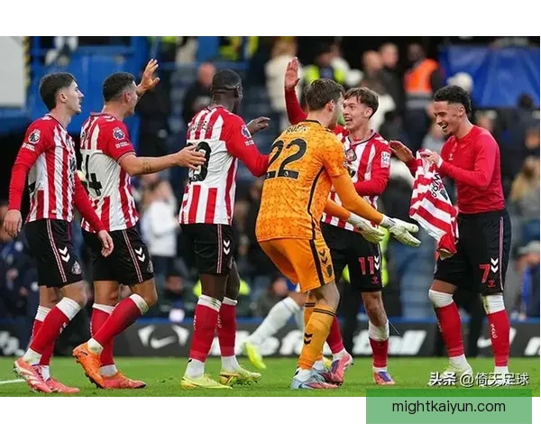 足球赛后复盘：战术调整与关键球员表现分析